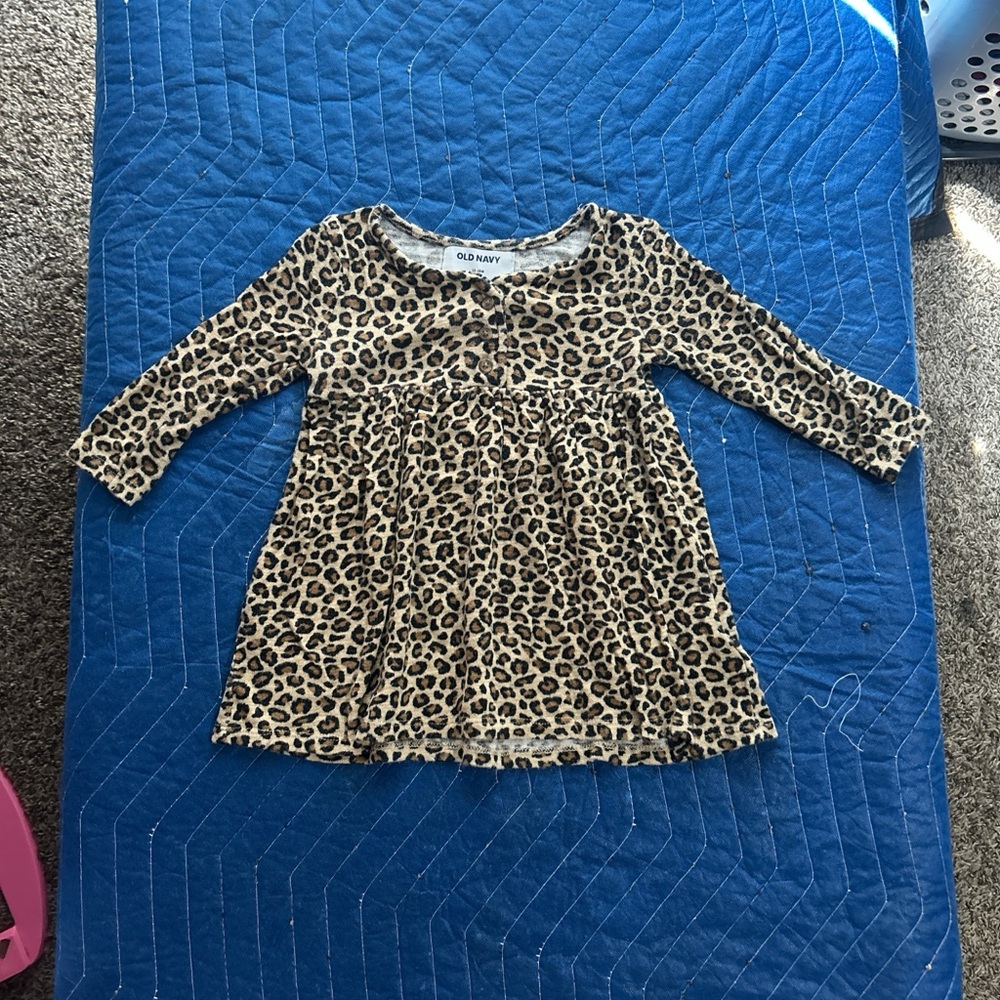 Old Navy Animal Print Long Sleeve Dress